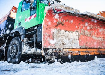 Ślisko na&nbsp;drogach w&nbsp;regionie. Meteorolodzy ostrzegają przed&nbsp;marznącymi opadami