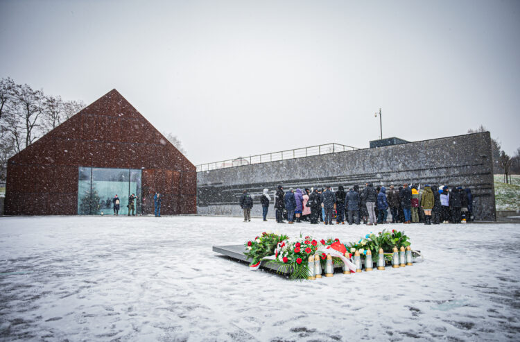 Dzień Pamięci o Ofiarach Holokaustu w Markowej (fotogaleria)