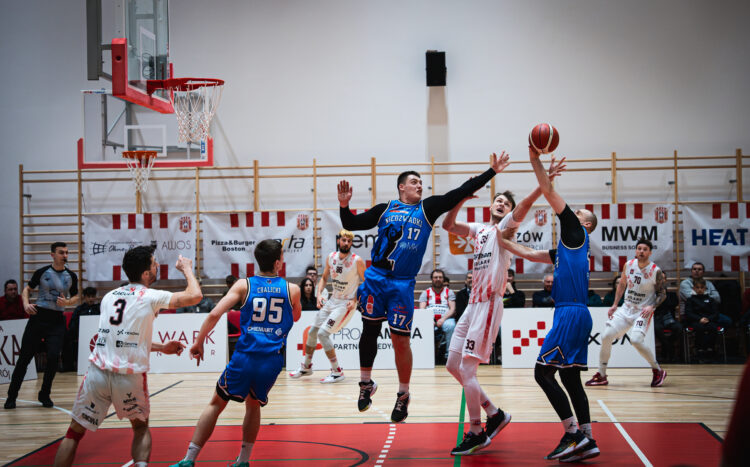 Koszykówka. Kolejne zwycięstwo Resovii