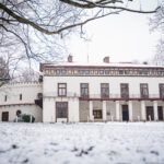 Trumna ze szczątkami ordynata Andrzeja Lubomirskiego jest już w pałacu Lubomirskich w Przeworsku (zdjęcia) 4 - Polskie Radio Rzeszów Trumna ze szczątkami ordynata Andrzeja Lubomirskiego jest już w pałacu Lubomirskich w Przeworsku (zdjęcia) - Polskie Radio Rzeszów