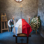 Trumna ze szczątkami ordynata Andrzeja Lubomirskiego jest już w pałacu Lubomirskich w Przeworsku (zdjęcia) 23 - Polskie Radio Rzeszów Trumna ze szczątkami ordynata Andrzeja Lubomirskiego jest już w pałacu Lubomirskich w Przeworsku (zdjęcia) - Polskie Radio Rzeszów