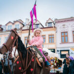 Tak gra WOŚP w Rzeszowie! Barwny korowód przeszedł ulicami miasta (zdjęcia) 41 - Polskie Radio Rzeszów Tak gra WOŚP w Rzeszowie! Barwny korowód przeszedł ulicami miasta (zdjęcia) - Polskie Radio Rzeszów