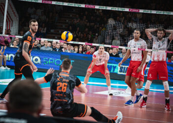 Siatkówka. Przegrana Resovii z&nbsp;Jastrzębskim Węglem (zdjęcia)