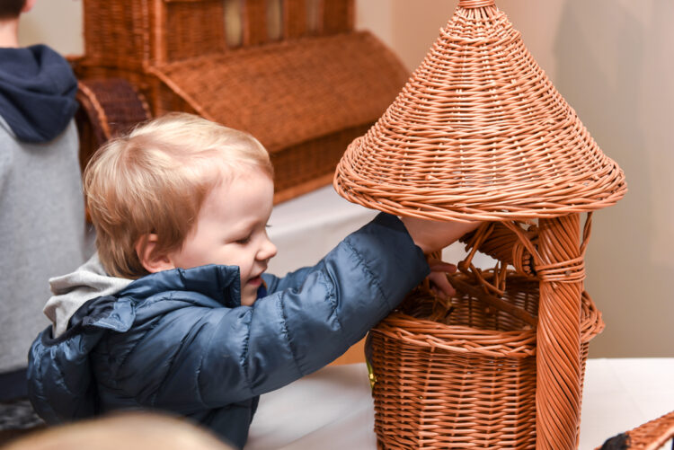 Wiklinowe rzeźby w Strzyżowie (zdjęcia) 1 - Polskie Radio Rzeszów Wiklinowe rzeźby w Strzyżowie (zdjęcia)