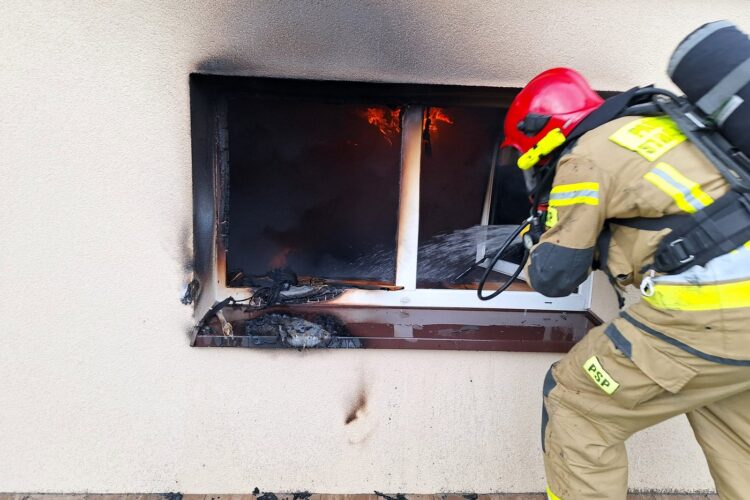 Pożar w Stalowej Woli. Nie żyje mężczyzna