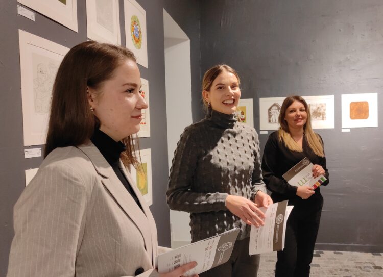 „Jeden świat” i artyści z całego świata w Galerii r_z