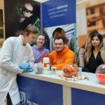 Politechnika Rzeszowska zorganizowała pokazy chemiczne dla uczniów szkół średnich - Polskie Radio Rzeszów