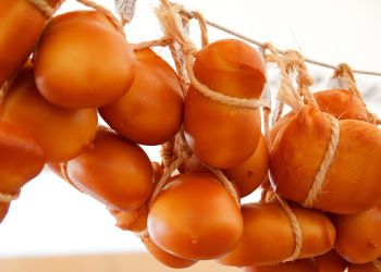 Polskie sery wędzone docenione w&nbsp;rankingu Taste Atlas