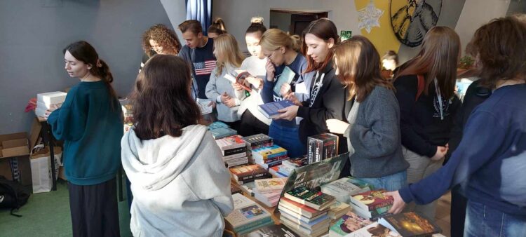 Akcja „Schronisko książek” dla zwierzaków w Tarnobrzegu