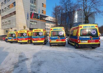 6 nowych karetek wzbogaciło tabor Wojewódzkiej Stacji Pogotowia Ratunkowego w&nbsp;Rzeszowie
