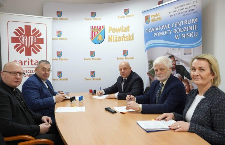 Sandomierska Caritas będzie prowadzić ośrodek interwencji kryzysowej