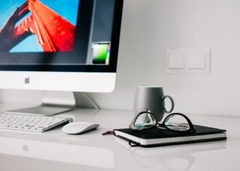 8 stycznia – Dzień Sprzątania Biurka