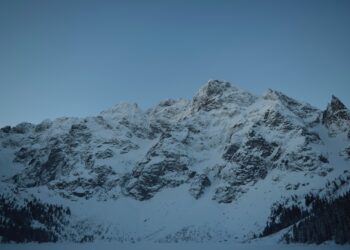 TOPR: W&nbsp;Tatrach są&nbsp;niebezpieczne warunki lawinowe