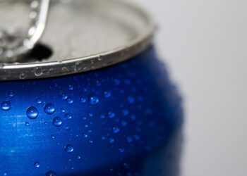 Od&nbsp;dziś zakaz sprzedaży niepełnoletnim napojów energetycznych