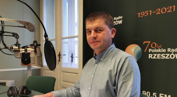 Opłaty za plastikowe kubki i opakowania. W życie weszły nowe przepisy