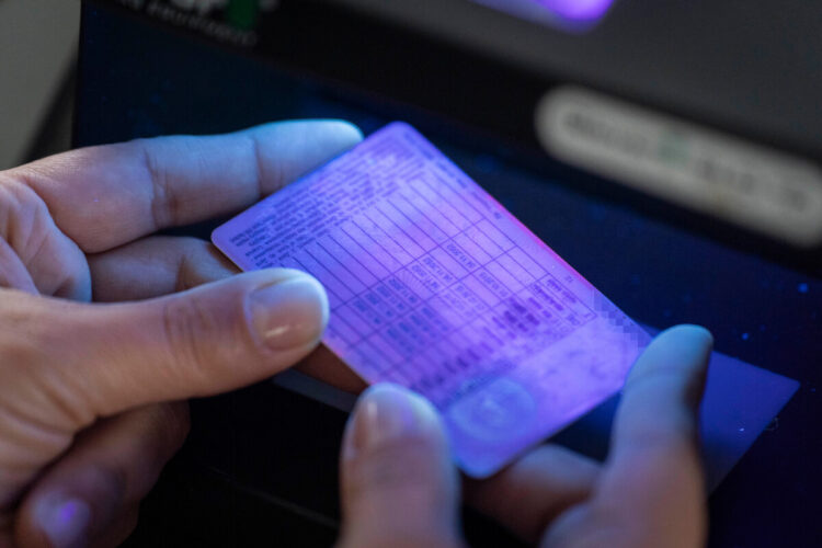 Fałszywe ukraińskie prawo jazdy na przejściu w Barwinku