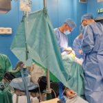 To pierwszy taki zabieg na Podkarpaciu. Pacjentce wszczepiono spersonalizowaną endoprotezę stawu kolanowego 6 - Polskie Radio Rzeszów To pierwszy taki zabieg na Podkarpaciu. Pacjentce wszczepiono spersonalizowaną endoprotezę stawu kolanowego - Polskie Radio Rzeszów