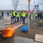 Od rana rolnicy blokują przejście graniczne w Medyce (zdjęcia) - Polskie Radio Rzeszów