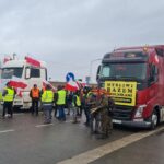 Kolejne protesty przed przejściami granicznymi i na drogach regionu. Rolnicy zaostrzają akcję (zdjęcia) 64 - Polskie Radio Rzeszów Kolejne protesty przed przejściami granicznymi i na drogach regionu. Rolnicy zaostrzają akcję (zdjęcia) - Polskie Radio Rzeszów