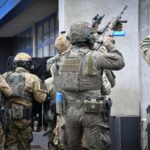 Ćwiczenia policyjnych kontrterrorystów w stolicy Podkarpacia (fotogaleria) 4 - Polskie Radio Rzeszów Ćwiczenia policyjnych kontrterrorystów w stolicy Podkarpacia (fotogaleria) - Polskie Radio Rzeszów