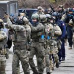 Ćwiczenia policyjnych kontrterrorystów w stolicy Podkarpacia (fotogaleria) 31 - Polskie Radio Rzeszów Ćwiczenia policyjnych kontrterrorystów w stolicy Podkarpacia (fotogaleria) - Polskie Radio Rzeszów