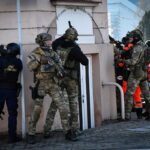 Ćwiczenia policyjnych kontrterrorystów w stolicy Podkarpacia (fotogaleria) 16 - Polskie Radio Rzeszów Ćwiczenia policyjnych kontrterrorystów w stolicy Podkarpacia (fotogaleria) - Polskie Radio Rzeszów