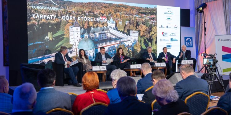 W Krasiczynie trwa konferencja Europa Karpat