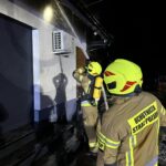 Nocny pożar domu w Buszkowiczkach (zdjęcia) 2 - Polskie Radio Rzeszów Nocny pożar domu w Buszkowiczkach (zdjęcia) - Polskie Radio Rzeszów