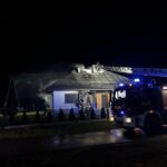 Nocny pożar domu w Buszkowiczkach (zdjęcia) 7 - Polskie Radio Rzeszów Nocny pożar domu w Buszkowiczkach (zdjęcia) - Polskie Radio Rzeszów