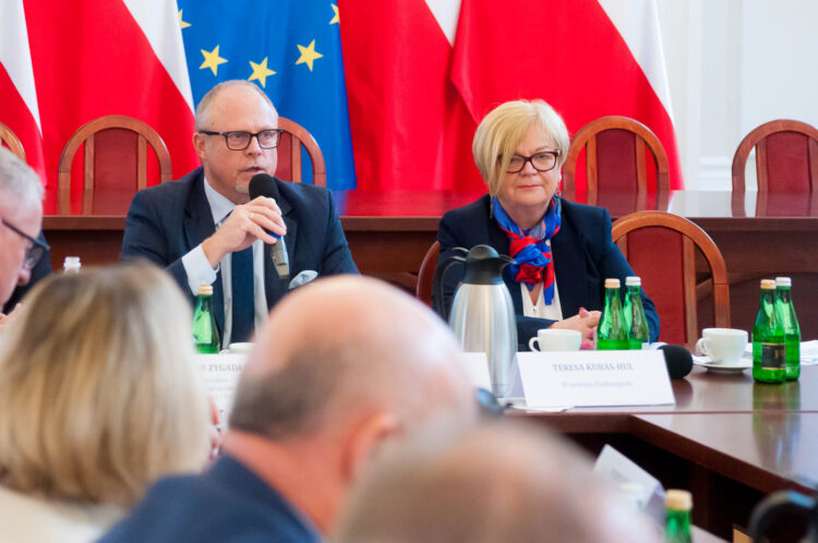 125 milionów złotych dla obszarów graniczących z Ukrainą na Podkarpaciu 1 - Polskie Radio Rzeszów 125 milionów złotych dla obszarów graniczących z Ukrainą na Podkarpaciu