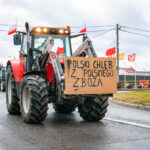 Kolejne protesty przed przejściami granicznymi i na drogach regionu. Rolnicy zaostrzają akcję (zdjęcia) 8 - Polskie Radio Rzeszów Kolejne protesty przed przejściami granicznymi i na drogach regionu. Rolnicy zaostrzają akcję (zdjęcia) - Polskie Radio Rzeszów