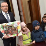 Maluchy z Przedszkola nr 1 w Sędziszowie Małopolskim świętują 541. rocznicę praw miejskich - Polskie Radio Rzeszów