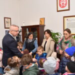 Maluchy z Przedszkola nr 1 w Sędziszowie Małopolskim świętują 541. rocznicę praw miejskich - Polskie Radio Rzeszów