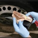 KAS z pomocą owczarka belgijskiego wykryła nielegalny przewóz euro 2 - Polskie Radio Rzeszów KAS z pomocą owczarka belgijskiego wykryła nielegalny przewóz euro - Polskie Radio Rzeszów