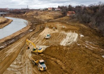 Znaleziono przedmioty z&nbsp;epoki żelaza podczas budowy Wisłokostrady w&nbsp;Rzeszowie