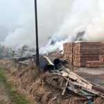 Pożar tartaku w Hadlach Szklarskich 5 - Polskie Radio Rzeszów Pożar tartaku w Hadlach Szklarskich - Polskie Radio Rzeszów