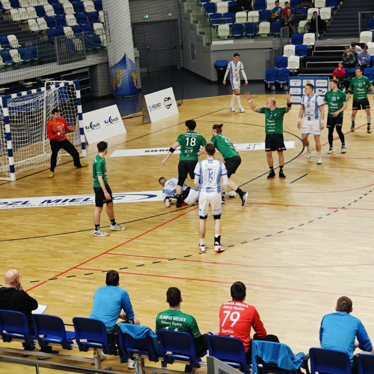 Piłka ręczna. Zapora zamurował bramkę. Mielczanie tylko z jednym punktem