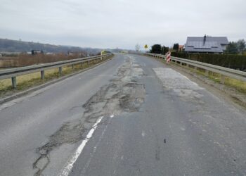 Fatalny stan drogi wojewódzkiej na&nbsp;odcinku Czudec-Zaborów