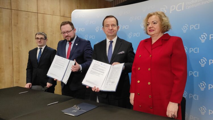 Ponad 60 ml zł z funduszy unijnych otrzymało Podkarpackie Centrum Innowacji w Rzeszowie 1 - Polskie Radio Rzeszów Ponad 60 ml zł z funduszy unijnych otrzymało Podkarpackie Centrum Innowacji w Rzeszowie