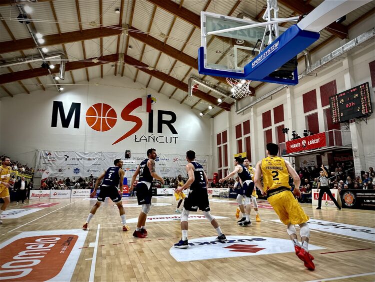 Koszykówka. Muszynianka Domelo Sokół Łańcut przegrywa z Dzikami Warszawa 1 - Polskie Radio Rzeszów Koszykówka. Muszynianka Domelo Sokół Łańcut przegrywa z Dzikami Warszawa