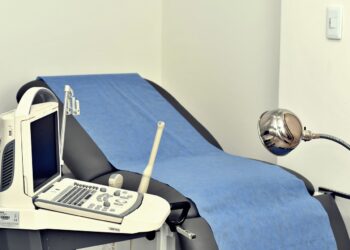 Hołownia: Jest plan, by&nbsp;na&nbsp;najbliższym posiedzeniu Sejmu zająć się projektami ws. aborcji