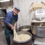 Dziś tłusty czwartek. Dzień objadania się pączkami i faworkami 2 - Polskie Radio Rzeszów Dziś tłusty czwartek. Dzień objadania się pączkami i faworkami - Polskie Radio Rzeszów