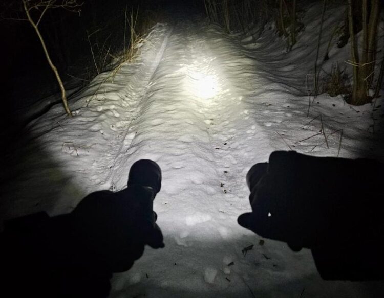 Policja odnalazła w lesie mężczyznę, który chciał popełnić samobójstwo