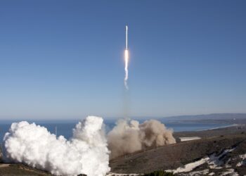 Od&nbsp;rana w&nbsp;pełnej gotowości są&nbsp;wszystkie systemy bezpieczeństwa w&nbsp;Polsce. Poderwane zostały F-16