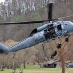 Ćwiczenia z wykorzystaniem policyjnego śmigłowca Black Hawk 4 - Polskie Radio Rzeszów Ćwiczenia z wykorzystaniem policyjnego śmigłowca Black Hawk - Polskie Radio Rzeszów