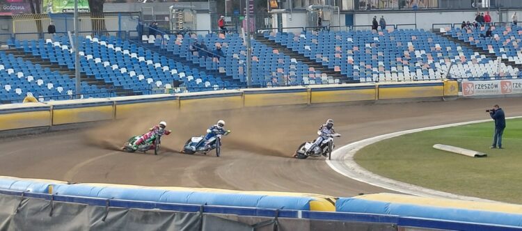 Żużel. Mistrz Świata trenuje już w Rzeszowie 1 - Polskie Radio Rzeszów Żużel. Mistrz Świata trenuje już w Rzeszowie