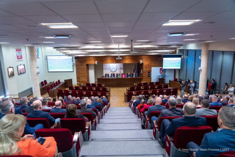 Lewica zarejestrowała listy do sejmiku województwa