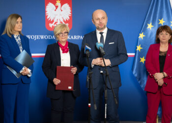 Ponad 34 mln zł trafi na&nbsp;Podkarpacie w&nbsp;ramach rządowego programu „Posiłek w&nbsp;szkole i&nbsp;w&nbsp;domu na&nbsp;lata 2024-2028”