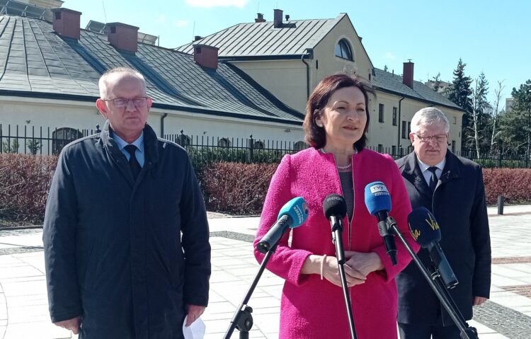 Działacze PiS z regionu oceniają sto dni pracy nowego rządu