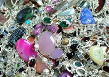 13 marca – Dzień Klejnotów